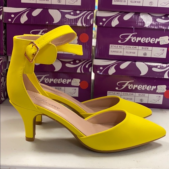 Neon Yellow Nubuck Ankle Strap Heel.  New - Picture 4 of 6